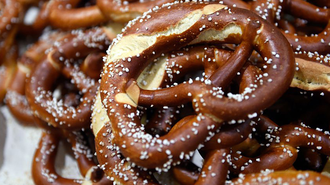 Students served pretzels covered in oven cleaner, lawsuit claims — Newnan Schools news